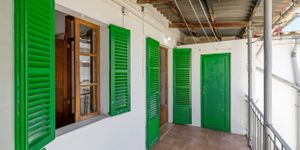 Wohnung in Palma - Immobilie zum Renovieren in zentraler Lage (Thumbnail 2)
