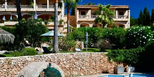 Finca in Son Macia - Mediterranes Anwesen mit Meerblick (Thumbnail 1)