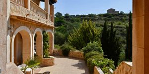 Finca in Son Macia - Mediterranes Anwesen mit Meerblick (Thumbnail 3)