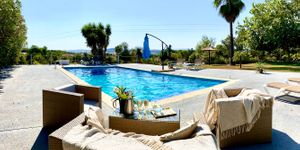 Country house with panoramic views (Thumbnail 1)