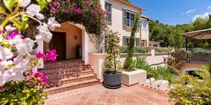 Mediterranean dream villa with sea views in Camp de Mar (Thumbnail 4)