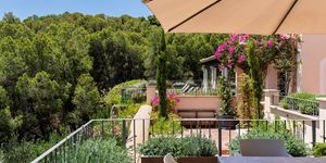 Mediterranean dream villa with sea views in Camp de Mar (Thumbnail 5)