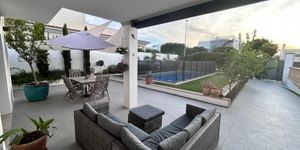 Villa in Puig de Ros - moderne Doppelhaushälfte komplett unterkellert (Thumbnail 2)