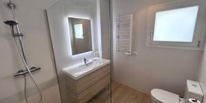 Villa in Puig de Ros - moderne Doppelhaushälfte komplett unterkellert (Thumbnail 6)