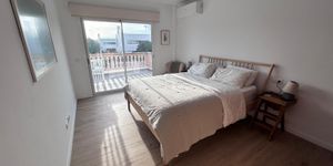 Villa in Puig de Ros - moderne Doppelhaushälfte komplett unterkellert (Thumbnail 7)