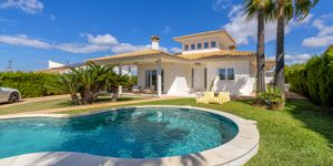 Modern and exclusive villa for sale in the second sea line of Sa Torre. (Thumbnail 10)