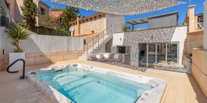 Haus in Cala Llombards - Immobilie mit Ferienvermietlizenz nah am Wasser (Thumbnail 1)