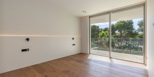 Villa in Santa Ponsa - Exklusive Neubauvilla fußläufig zu Strand und Yachthafen (Thumbnail 8)