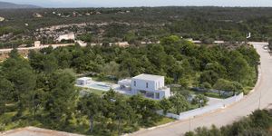 Modern villa with pool in Son Gual (Thumbnail 3)