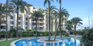 Penthouse in Palma - Großzügige Immobilie mit Dachterrasse und Meerblick (Thumbnail 1)