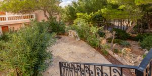 Garden apartment in Cala Moragues with partial sea view (Thumbnail 10)