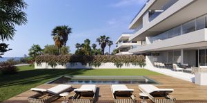 Exclusive garden apartment on the seafront in Puerto Pollenca (Thumbnail 1)