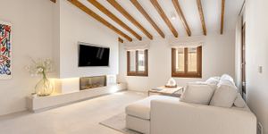 Apartment in Santa María del Camí - Modern home with balcony and communal pool in a central yet peaceful location (Thumbnail 3)