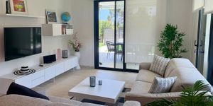Ground floor apartment with large private garden in Portocolom (Thumbnail 4)