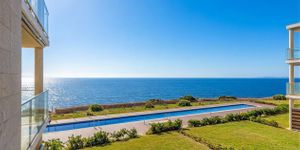 Apartment in Cala Figuera – Seafront Apartment with Direct Coastal Location (Thumbnail 1)