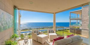 Apartment in Cala Figuera – Seafront Apartment with Direct Coastal Location (Thumbnail 2)