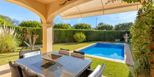 Semi detached house with lots of sun and privacy (Thumbnail 1)