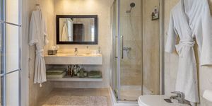 Semi detached house with lots of sun and privacy (Thumbnail 10)