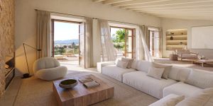 Stadthaus in Santa Maria - Mediterrane Immobilie mit Pool (Thumbnail 3)