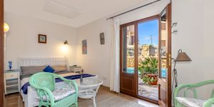 House in Cala Figuera - Mediterranean Property Directly by the Sea (Thumbnail 9)