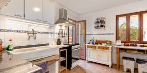 House in Cala Figuera - Mediterranean Property Directly by the Sea (Thumbnail 8)