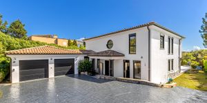 Exkluzivní vila s bazénem v blízkosti moře v Santa Ponsa (Thumbnail 3)