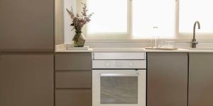 Elegantní byt ve vyhledávané lokalitě El Molinar s výhledem na moře a malým balkonem (Thumbnail 3)