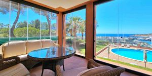 Stylový apartmán s výhledem na moře v El Toro blízko přístavu Port Adriano (Thumbnail 2)