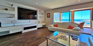 Stylový apartmán s výhledem na moře v El Toro blízko přístavu Port Adriano (Thumbnail 4)