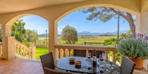 Villa in Alcudia - Stylish property close to the beach with holiday rental licence (Thumbnail 2)