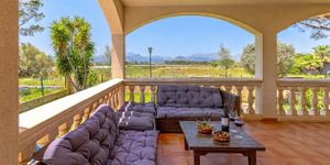 Villa in Alcudia - Stylish property close to the beach with holiday rental licence (Thumbnail 5)