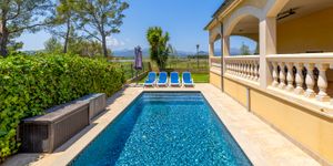 Villa in Alcudia - Stylish property close to the beach with holiday rental licence (Thumbnail 4)