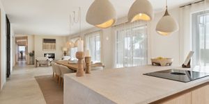 Exklusiver Neubau mit Naturstein und Pool in Ses Salines, Mallorca (Thumbnail 8)
