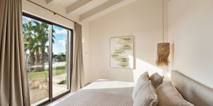 Exklusiver Neubau mit Naturstein und Pool in Ses Salines, Mallorca (Thumbnail 9)