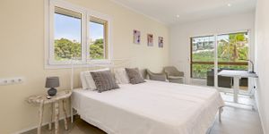 Villa in Cala Mandía - Stunning Sea Views with Direct Beach Access and ETV License (Thumbnail 6)