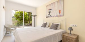 Villa in Cala Mandía - Stunning Sea Views with Direct Beach Access and ETV License (Thumbnail 8)
