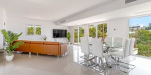 Villa in Cala Mandía - Stunning Sea Views with Direct Beach Access and ETV License (Thumbnail 5)