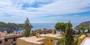 Apartment in Santa Ponsa - Wohnung zum Renovieren in Wassernähe (Thumbnail 1)