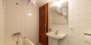 Penthouse in Portocolom - Renovierungsbedürftige Wohnung mit Meerblick (Thumbnail 9)