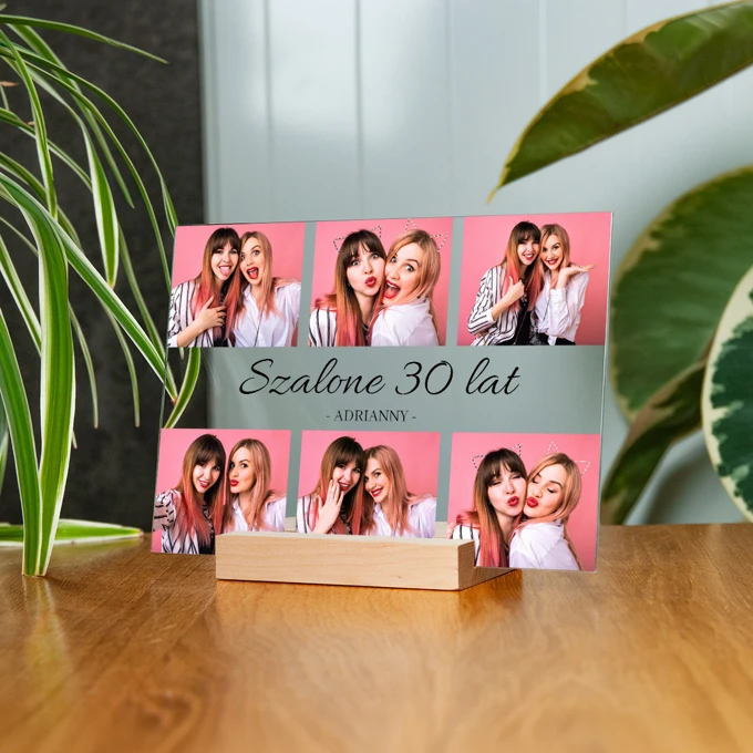 Wydruk na szkle akrylowym statuetka ze zdjęć prezent na 30 urodziny trzydziestkę 21x15 cm