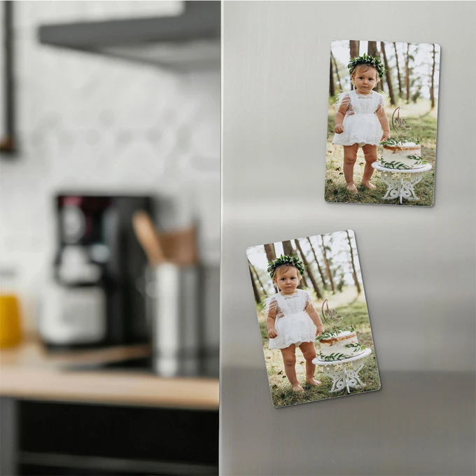 Magnes na roczek ze zdjęciem dziecka na podziękowanie dla gości 7x10 cm wykończenie matowe