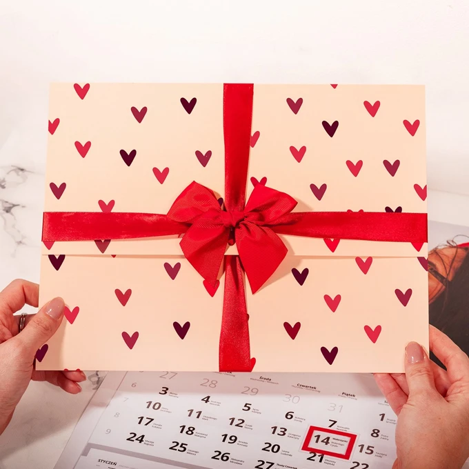 Opakowanie prezentowe do kalendarza jednodzielnego serduszka