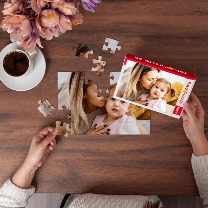 fotoPuzzle z pudełkiem ze zdjęcia 35 elementów