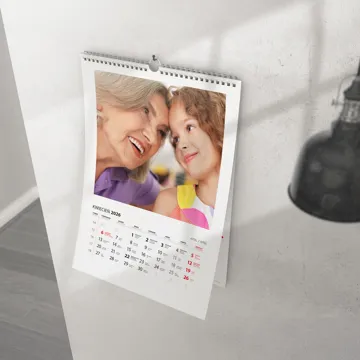 Kalendarz ścienny dla babci ze zdjęciami na prezent A3 na spirali