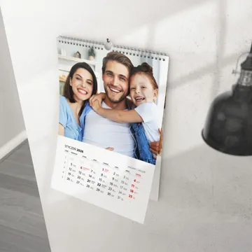 Personalizowany kalendarz ze zdjęciami 2026 ścienny 13 stron na prezent
