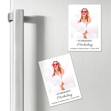 Osiemnastkowe podziękowanie dla gości na 18 urodziny magnes ze zdjęciem i podpisem 7x10 cm