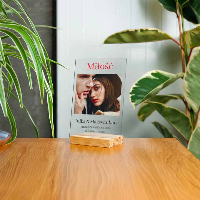 Statuetka pleksi na walentynki z Waszym zdjęciem prezent dla pary 15x21 cm