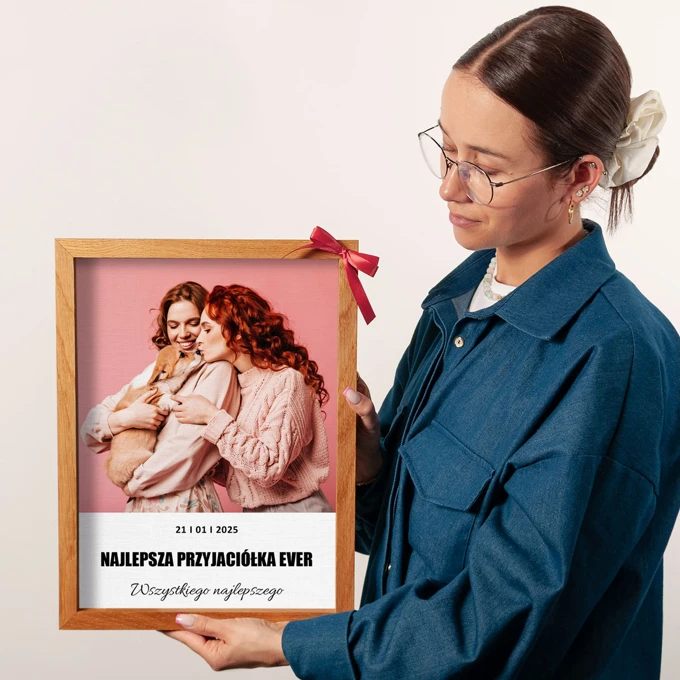 Prezent dla przyjaciółki na 18 urodziny wydruk zdjęcia na płótnie w drewnianej ramie personalizacja 30x40 cm