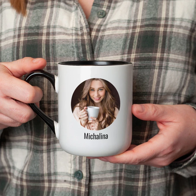 Kubek ze zdjęciem imieniem zabawny prezent dla niej z czarnym wnętrzem i uchem