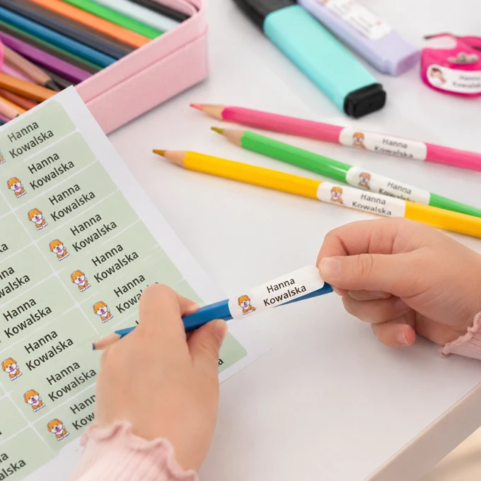 Naklejki imienne na przybory szkolne wodoodporne metki imienniki ze zwierzątkiem 58 sztuk